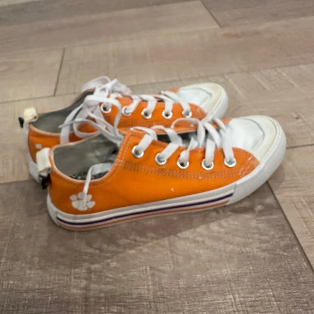 CLEMSON TIGERS WOMENS LOW TOP SNEAKER SHOES SIZE 6M